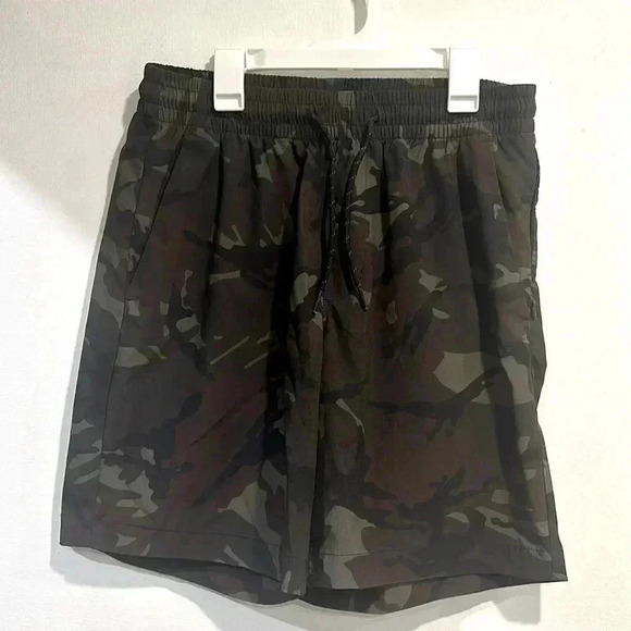 Old Navy Active Camo Gym Shorts - Small - Picture 1 of 5